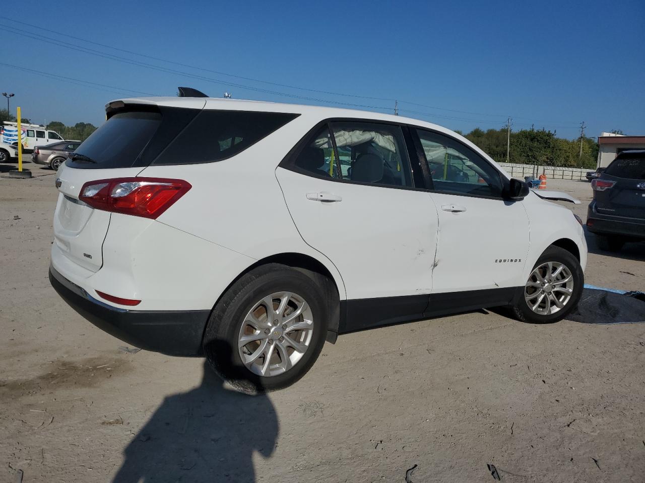 Chevrolet Equinox Ls Image 2