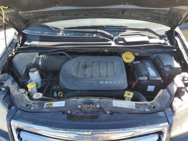 Chrysler Minivan Touring Image 9