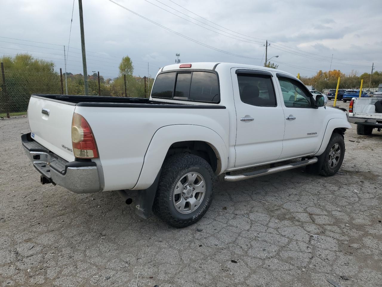 Toyota Tacoma Double Cab Image 4