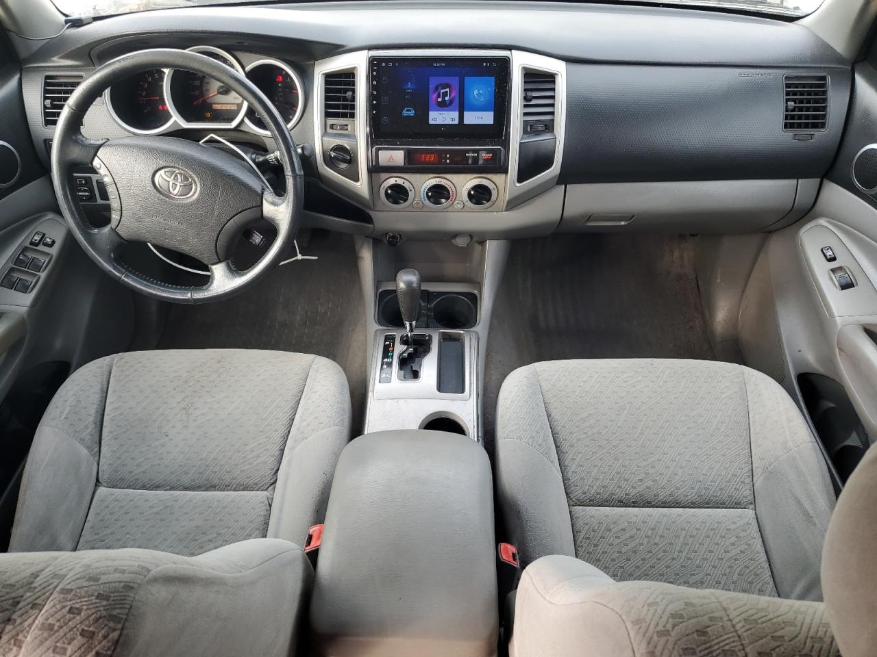 Toyota Tacoma Double Cab Image 2