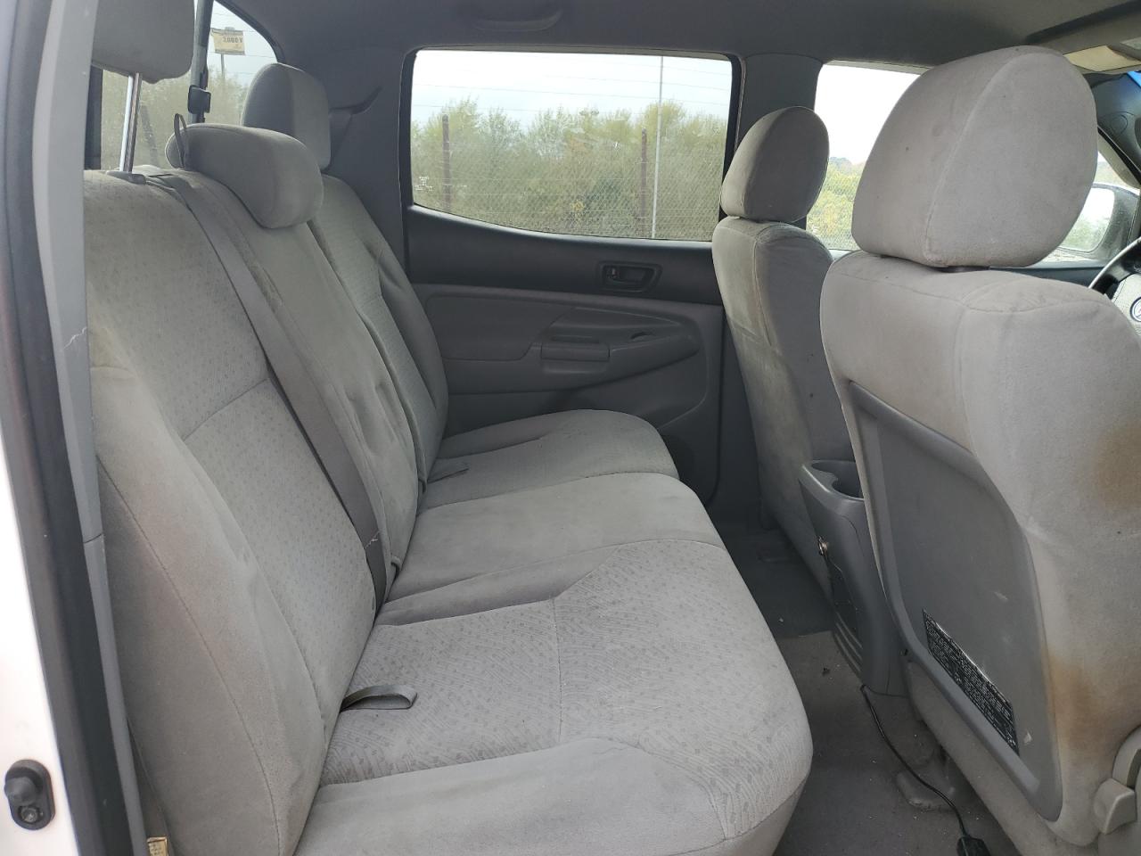 Toyota Tacoma Double Cab Image 3