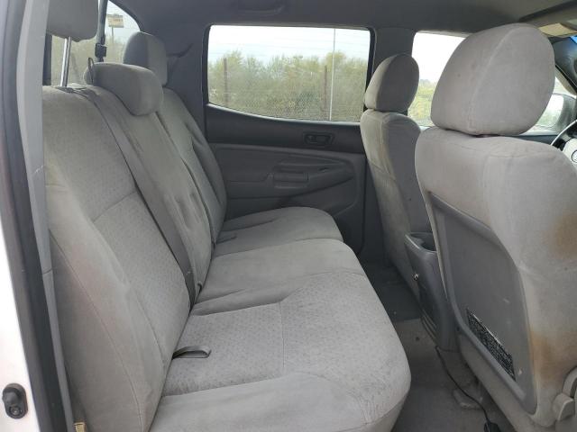 Toyota Tacoma Double Cab Image 3