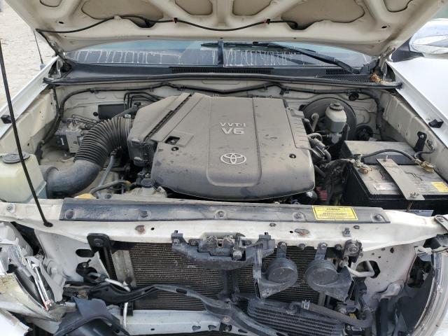 Toyota Tacoma Double Cab Image 11