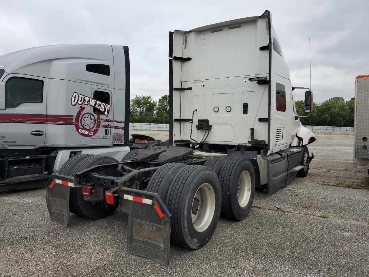 International Prostar Image 3