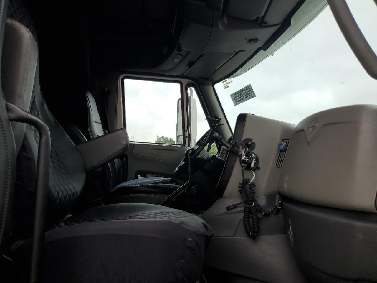 International Prostar Image 4