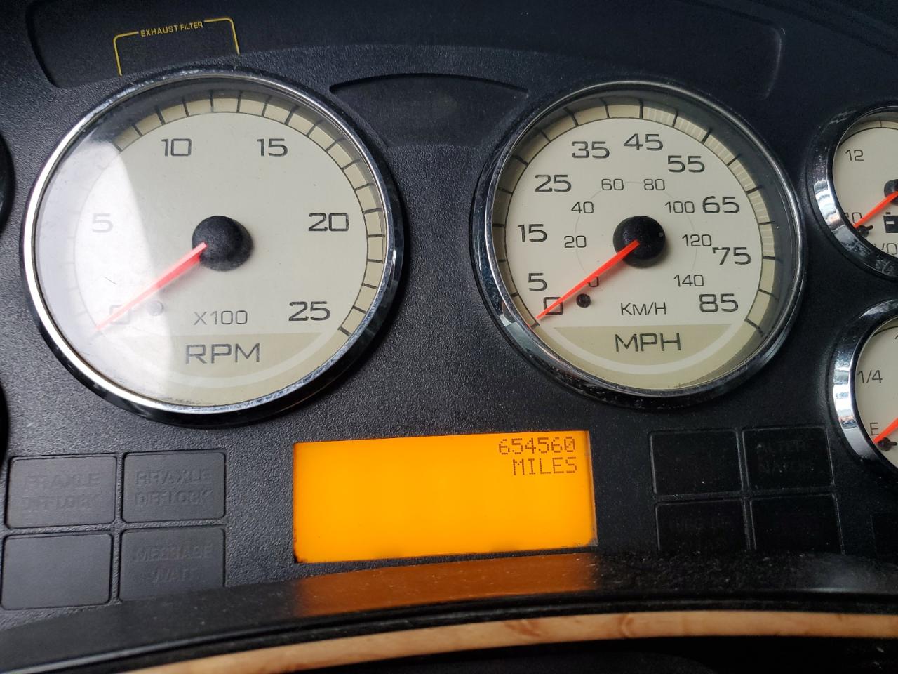 International Prostar Image 10