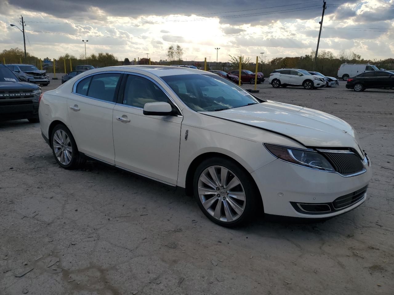 Lincoln MKS Image 10