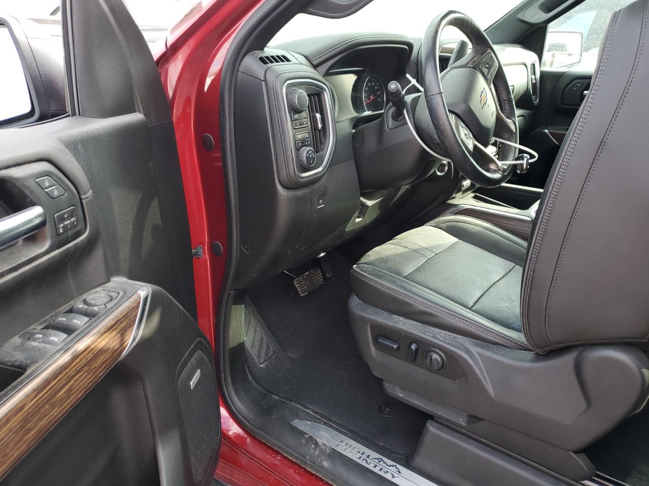 Chevrolet Silverado K1500 High Country Image 4