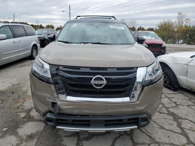 Nissan Pathfinder Platinum Image 8