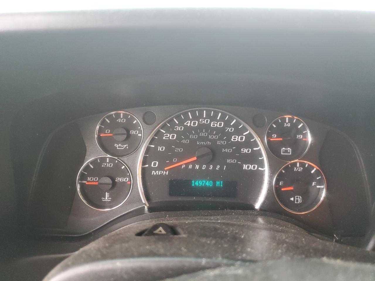 Chevrolet Express Image 2