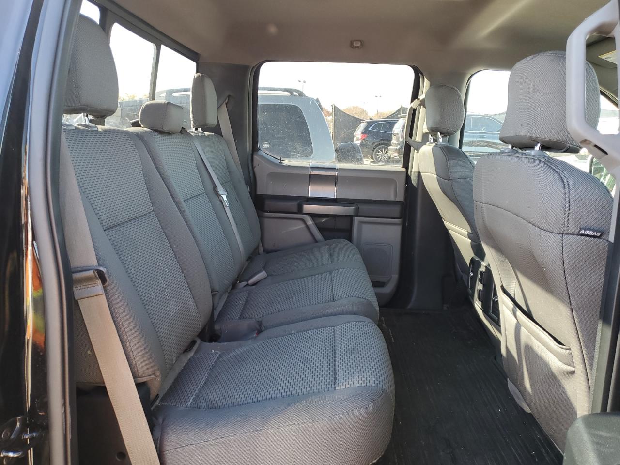 Ford F-150 Supercrew Image 11