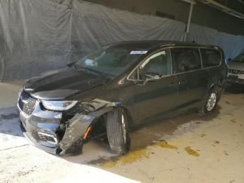  Salvage Chrysler Pacifica