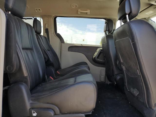 Chrysler Minivan Touring L Image 2