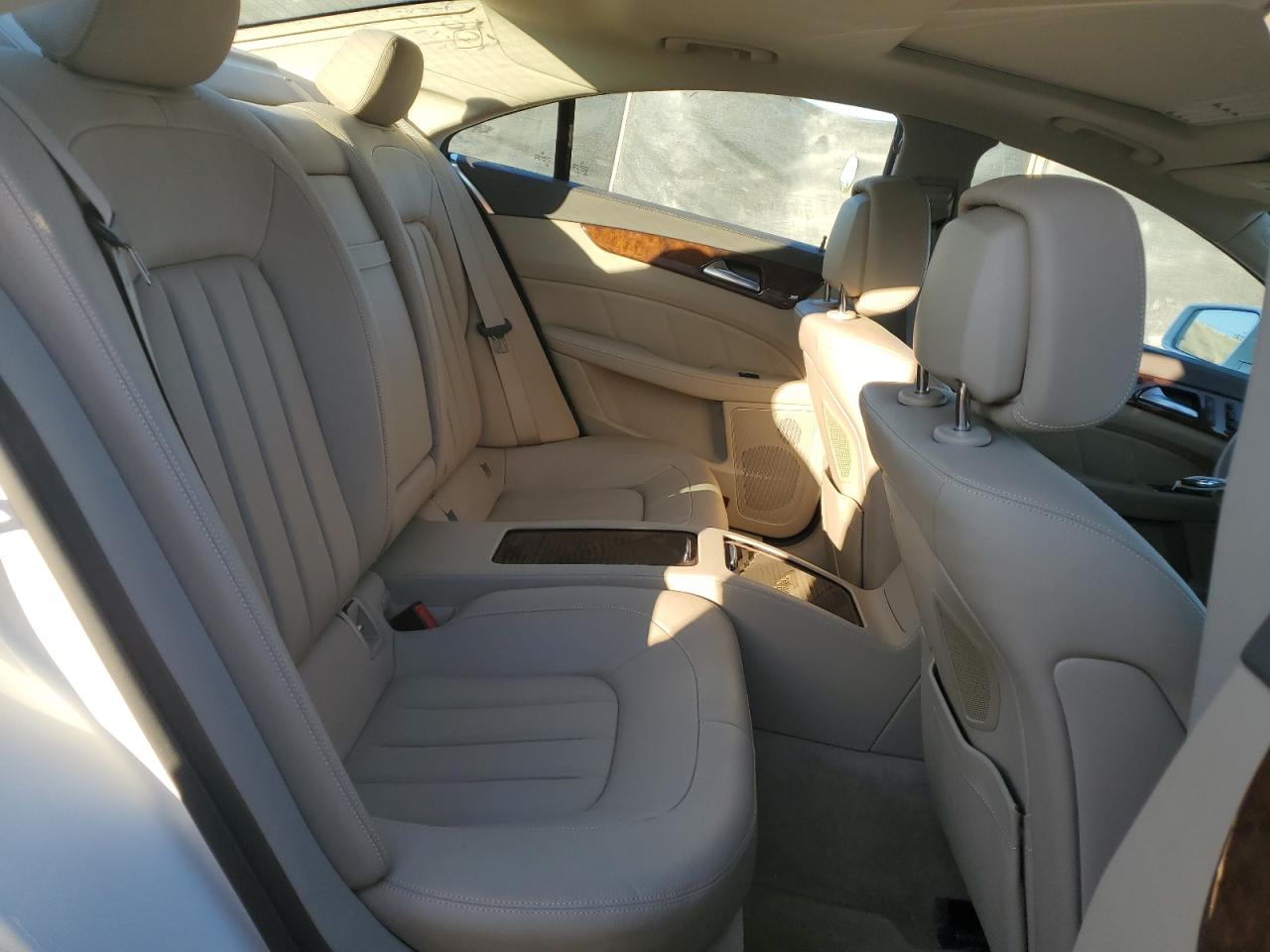 Mercedes-Benz Cls-class 550 4matic Image 7