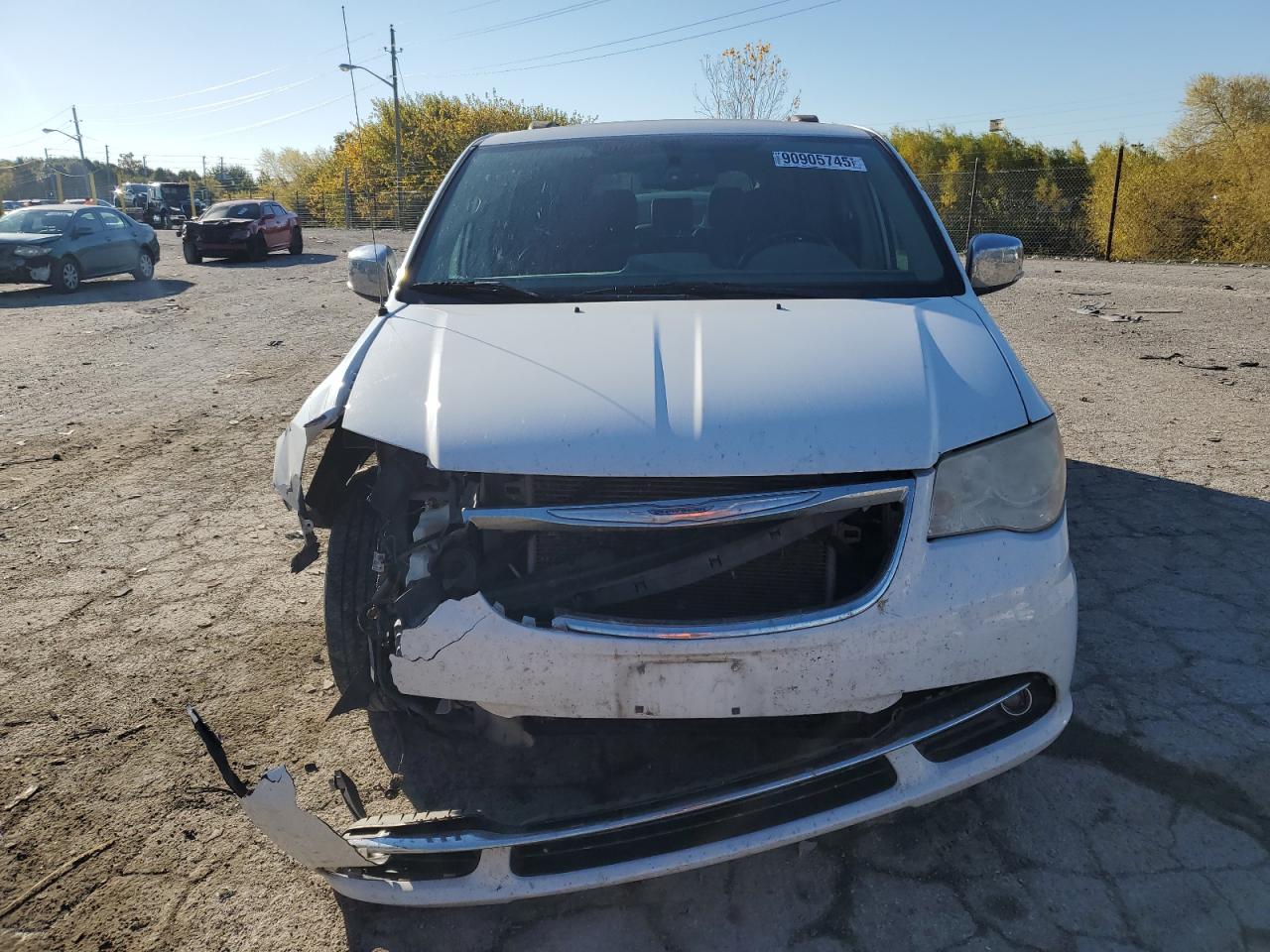 Chrysler Minivan Touring L Image 4