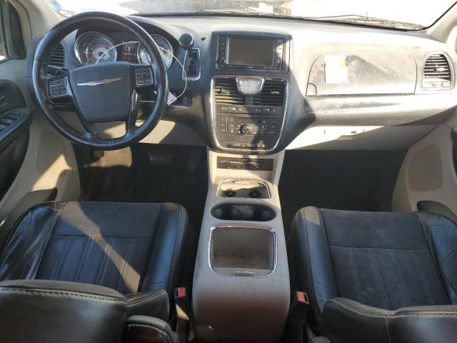 Chrysler Minivan Touring L Image 2