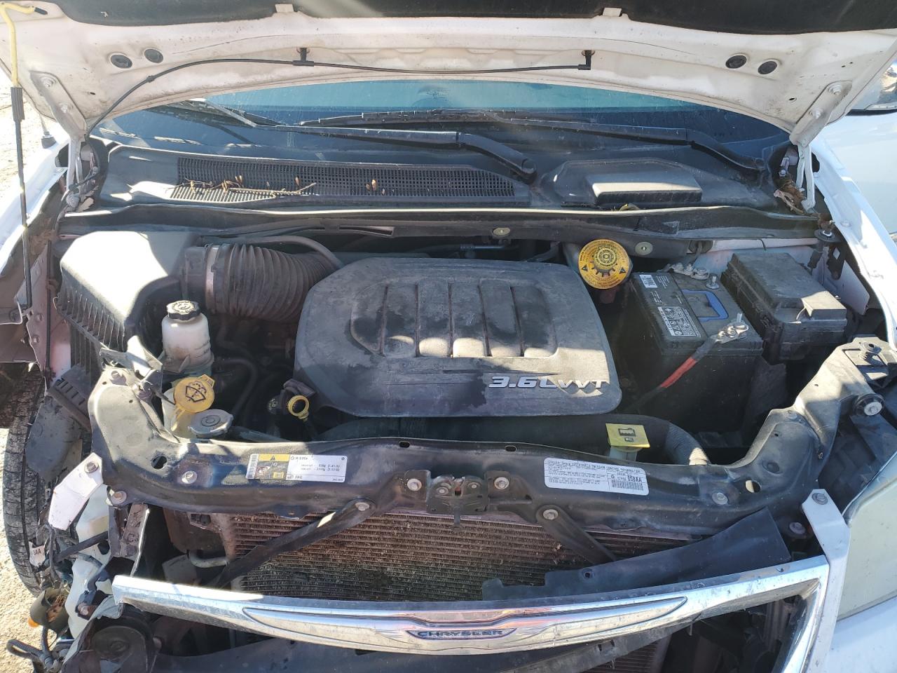 Chrysler Minivan Touring L Image 11