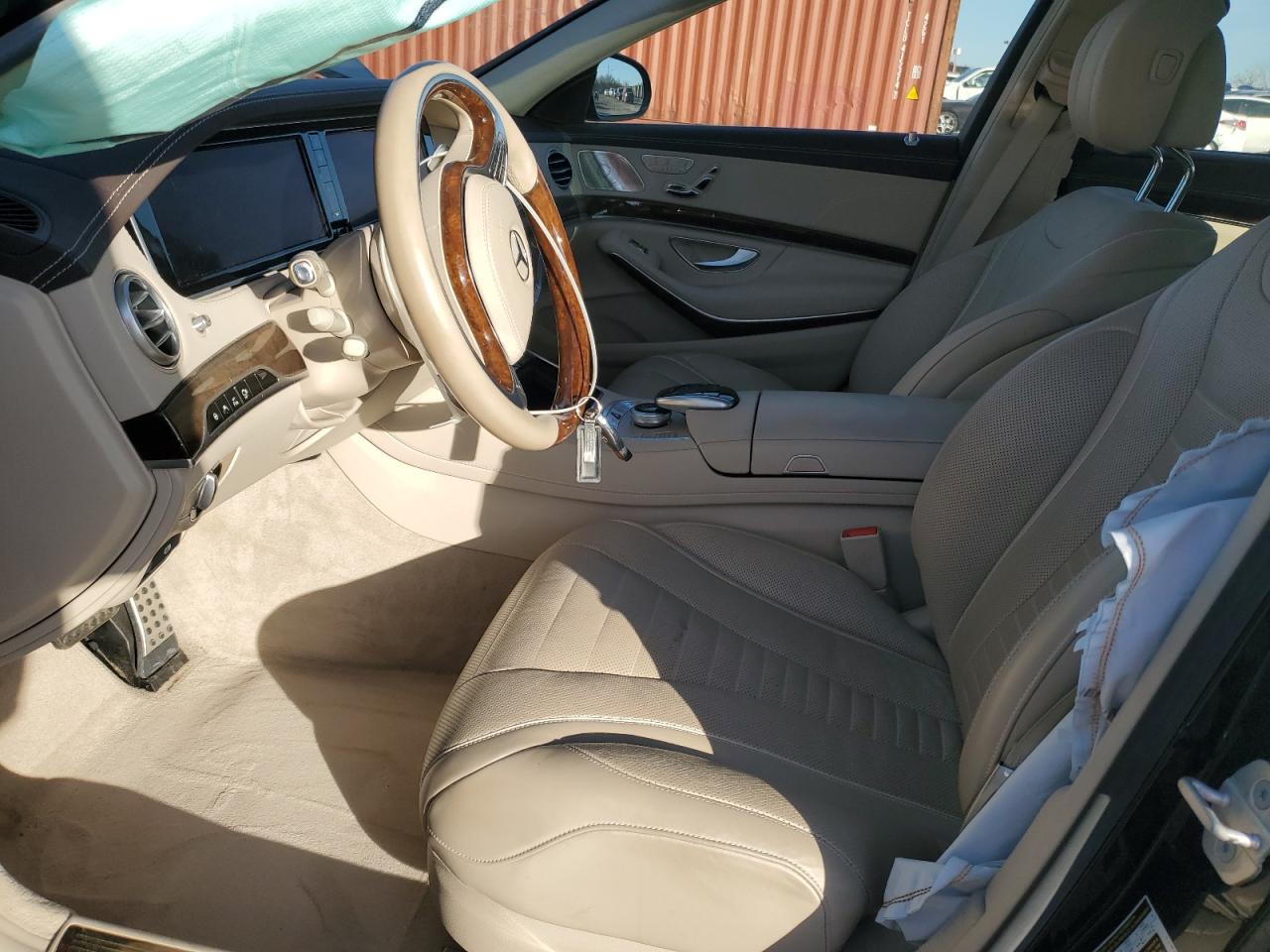 Mercedes-Benz S-Class 550 Image 5