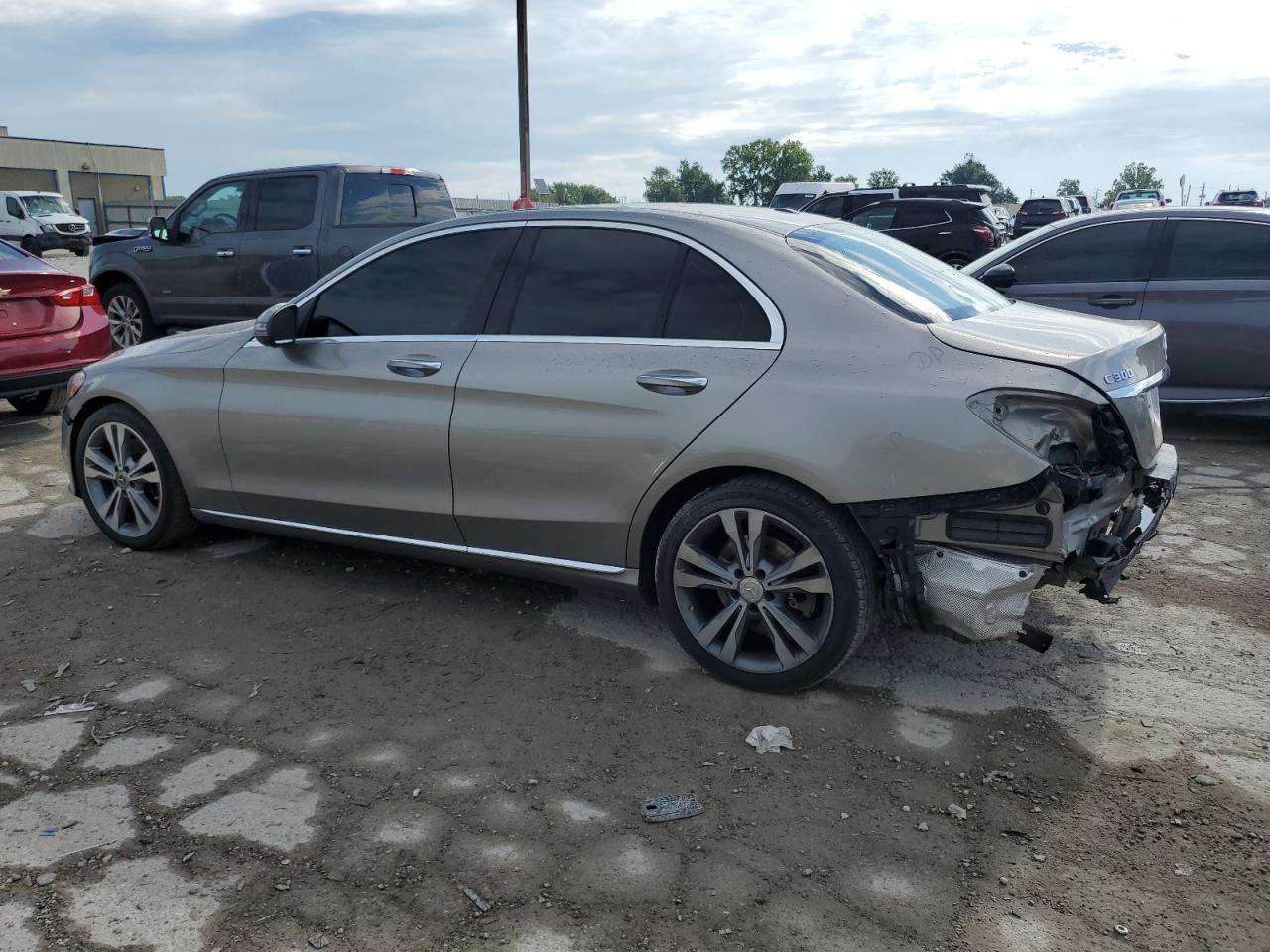 Mercedes-Benz C-Class 300 Image 2