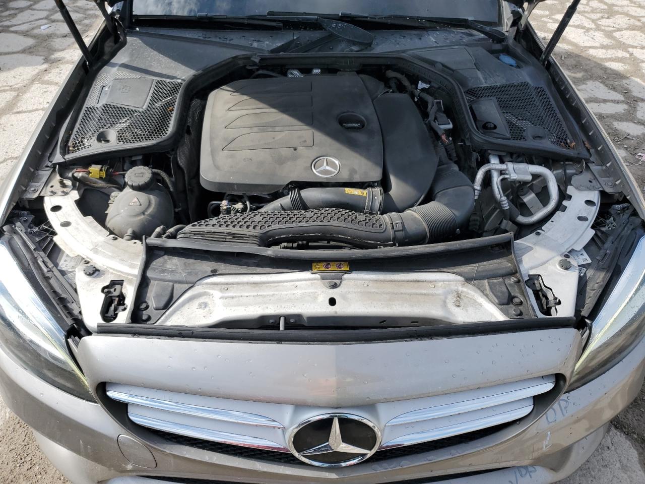 Mercedes-Benz C-Class 300 Image 12