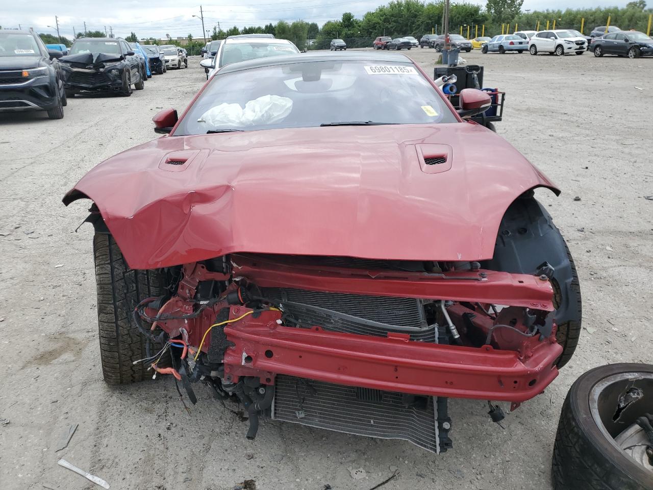 Jaguar F-TYPE R Image 13