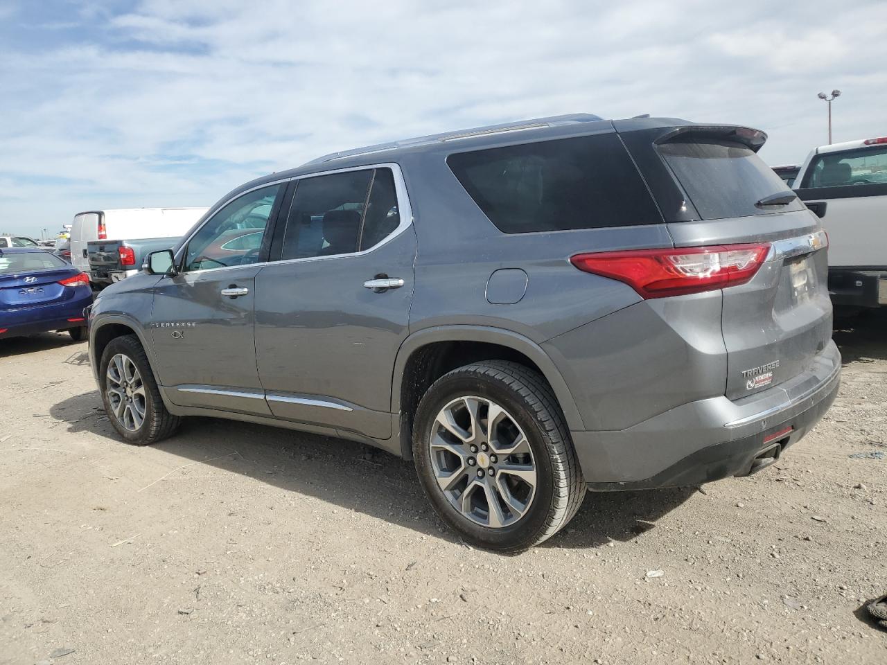 Chevrolet Traverse Premier Image 2