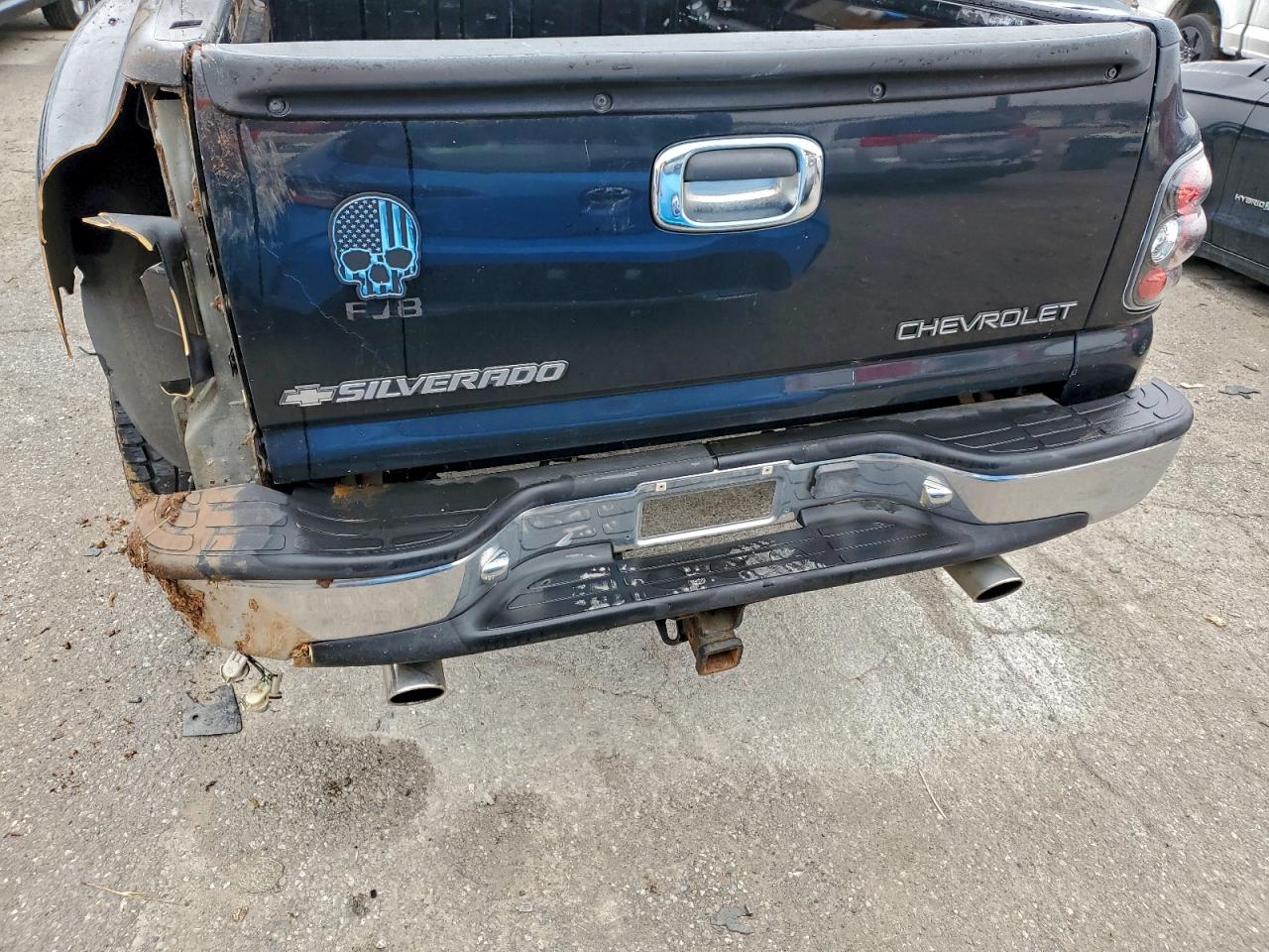 Chevrolet Silverado K1500 Image 7