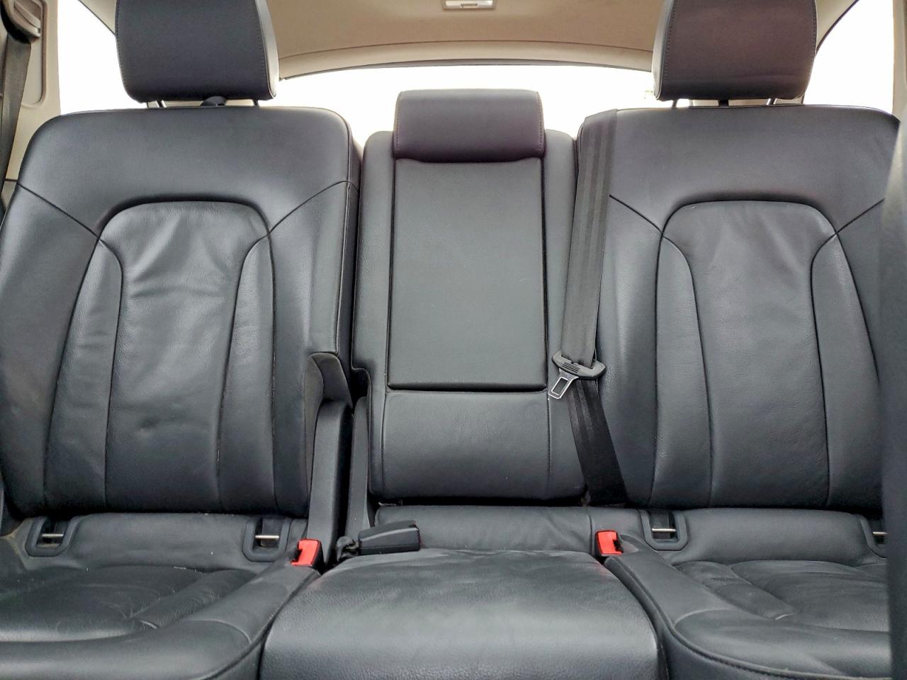 Audi Q7 Premium Plus Image 9