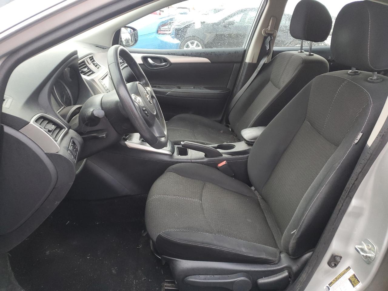 Nissan Sentra S Image 4