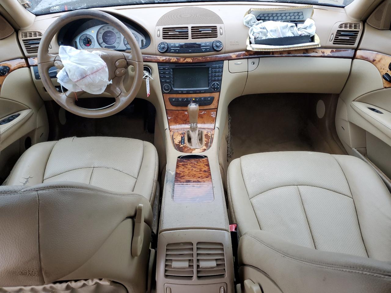 Mercedes-Benz E-Class 350 Image 10