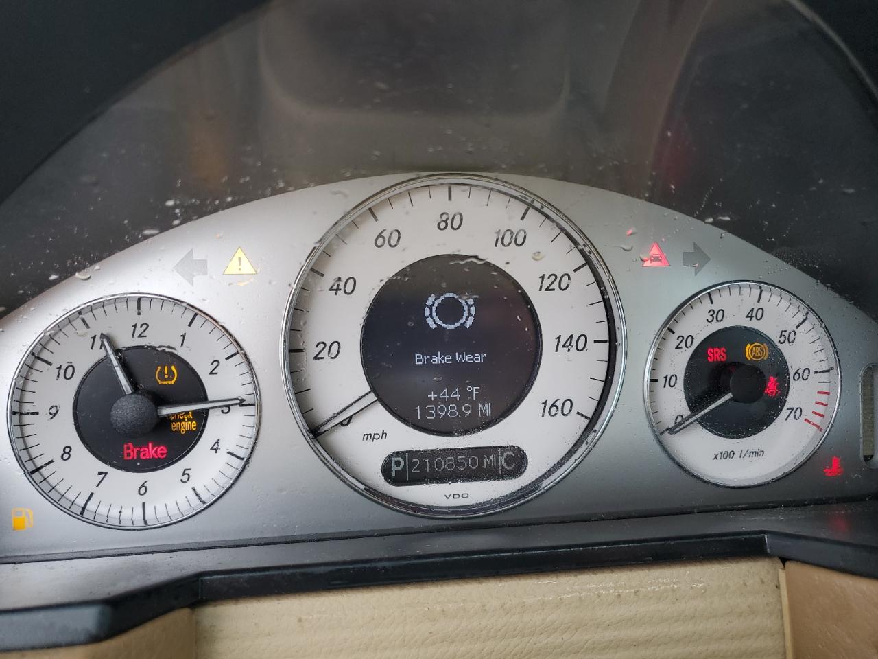 Mercedes-Benz E-Class 350 Image 9