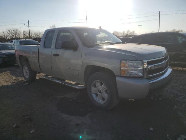 Chevrolet Silverado K1500 Image 3