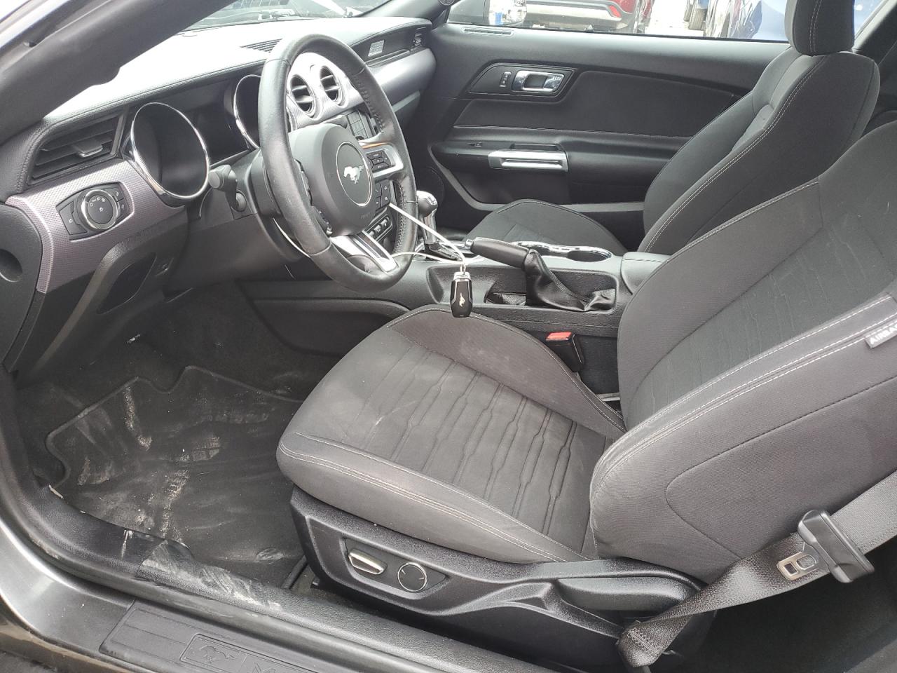 Ford Mustang Gt Image 2