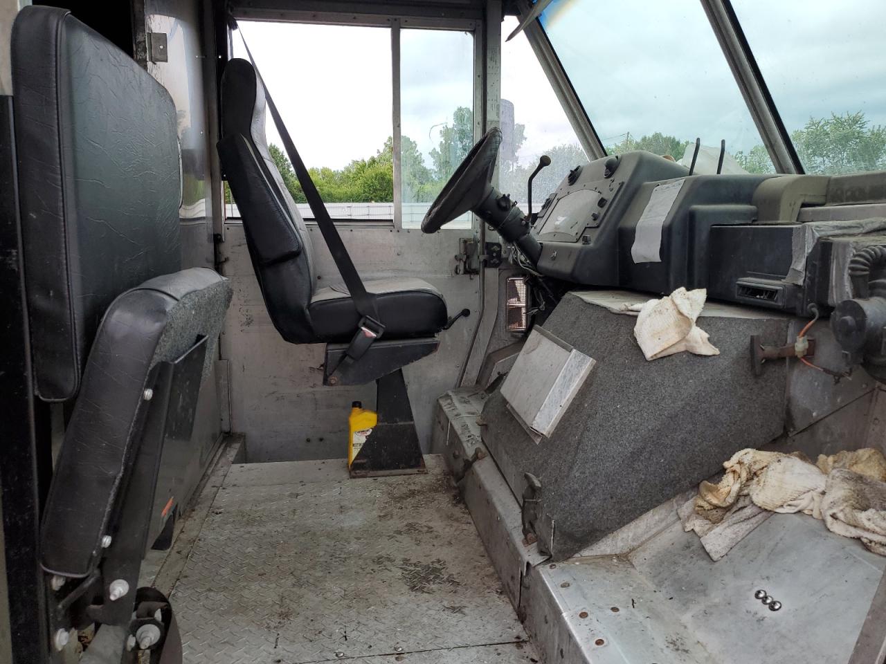 Workhorse Custom Cha Forward Co P4500 Image 6