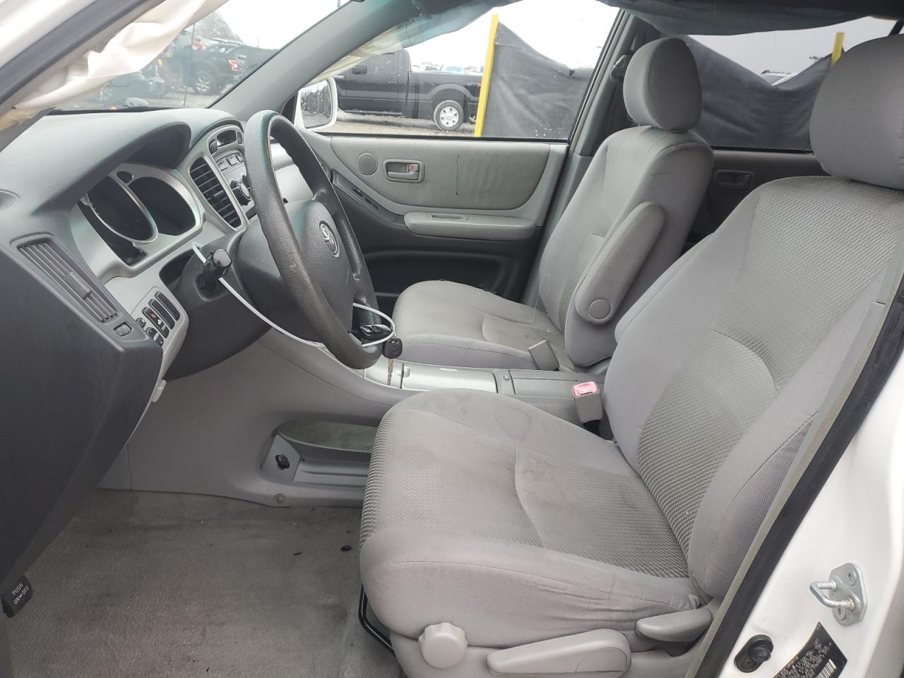 Toyota Highlander Sport Image 9