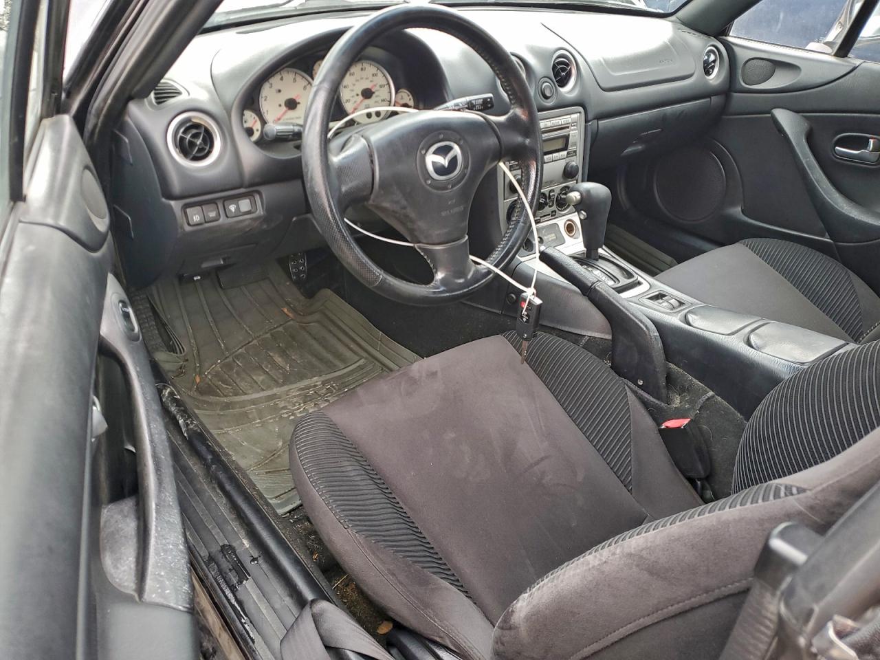 Mazda Mx5 Base Image 5