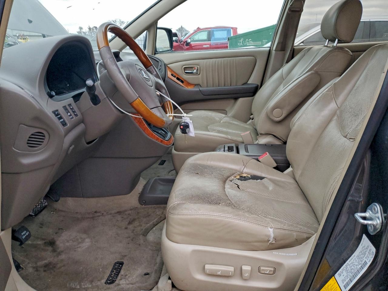 Lexus RX 300 Image 11