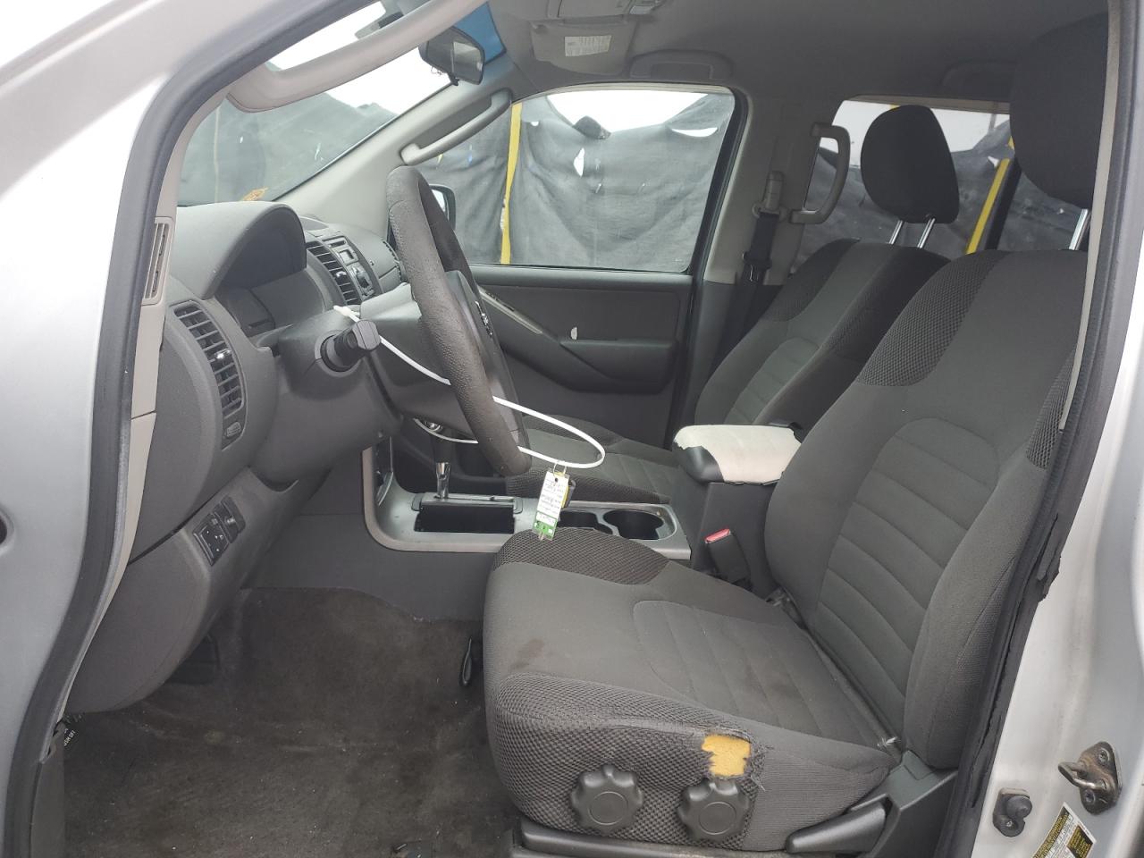 Nissan Pathfinder S Image 5