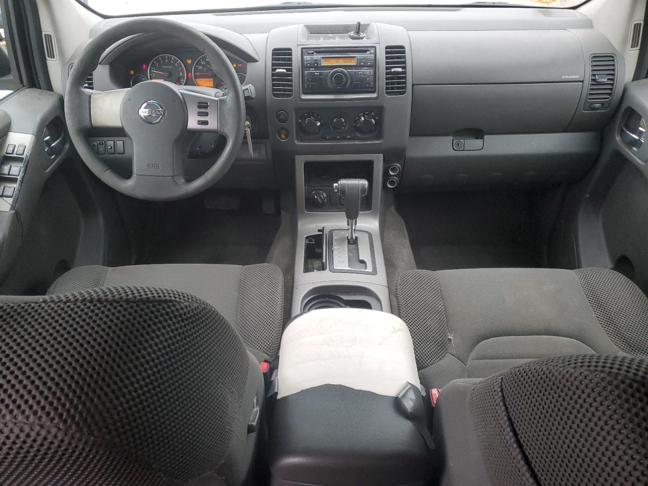 Nissan Pathfinder S Image 6