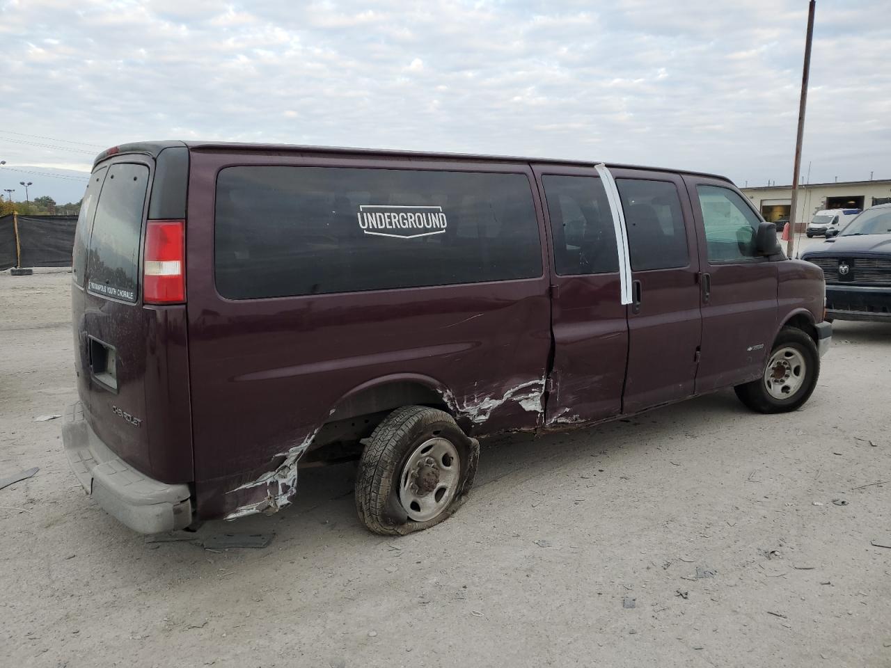 Chevrolet Express Image 13