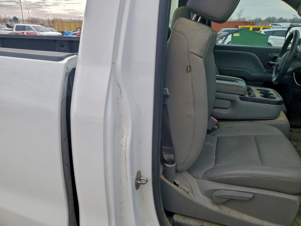 Chevrolet Silverado C2500 Heavy Duty Image 12