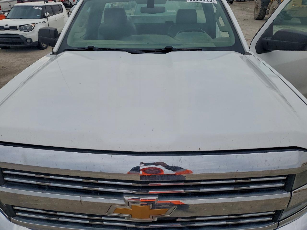 Chevrolet Silverado C2500 Heavy Duty Image 8