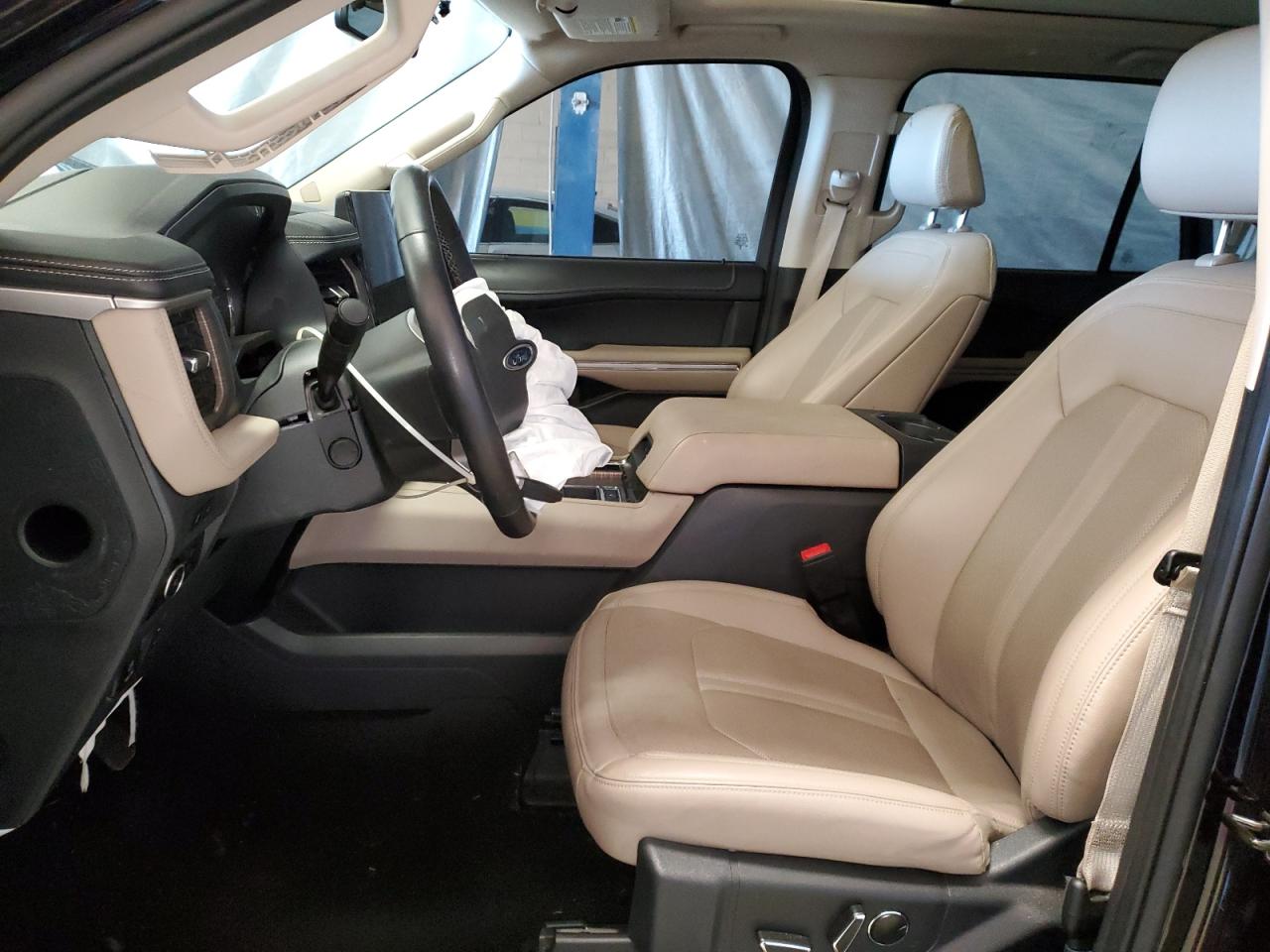 Ford Expedition Limited Image 4