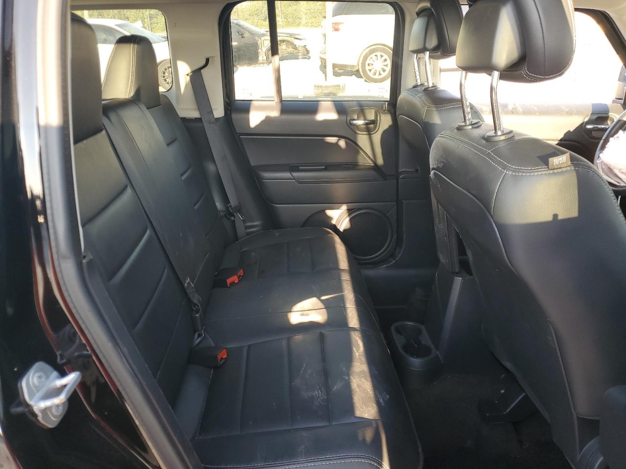 Jeep Patriot Latitude Image 3