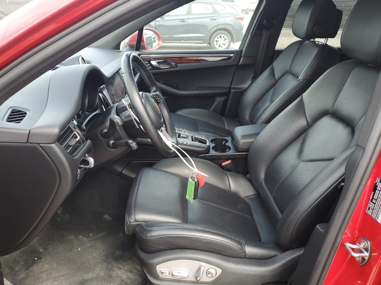 Porsche Macan Image 6