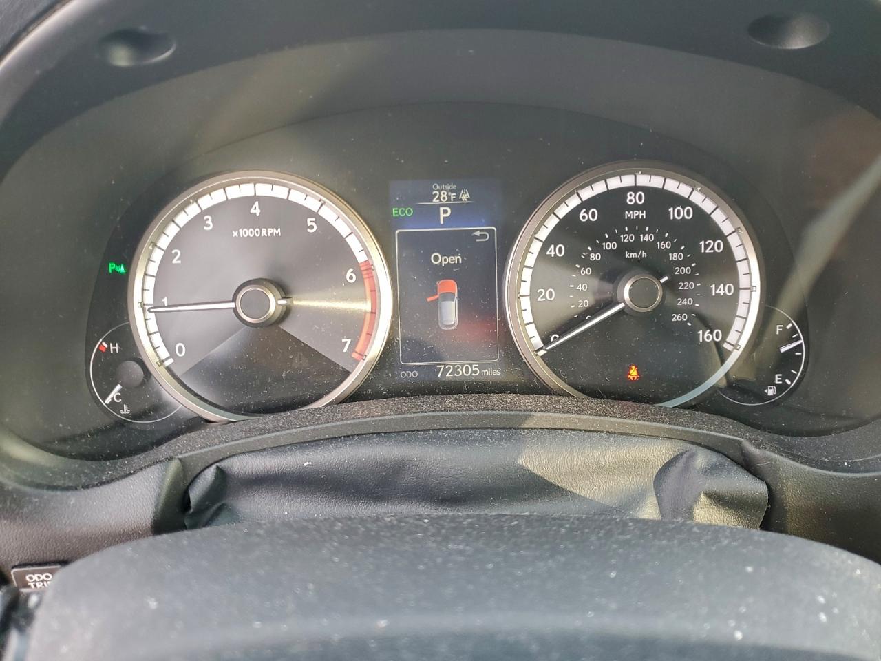 Lexus NX 200t Base Image 11