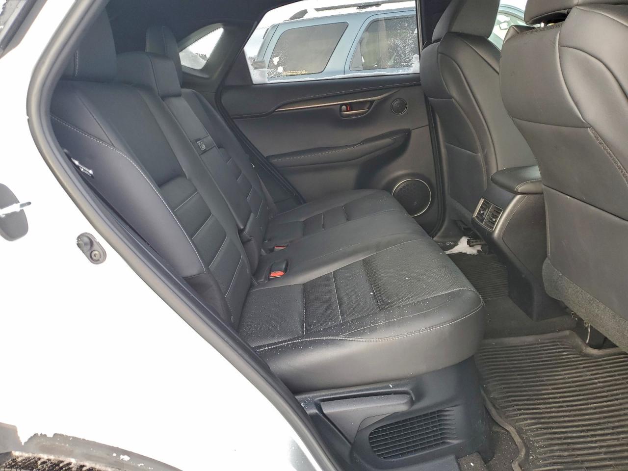 Lexus NX 200t Base Image 9