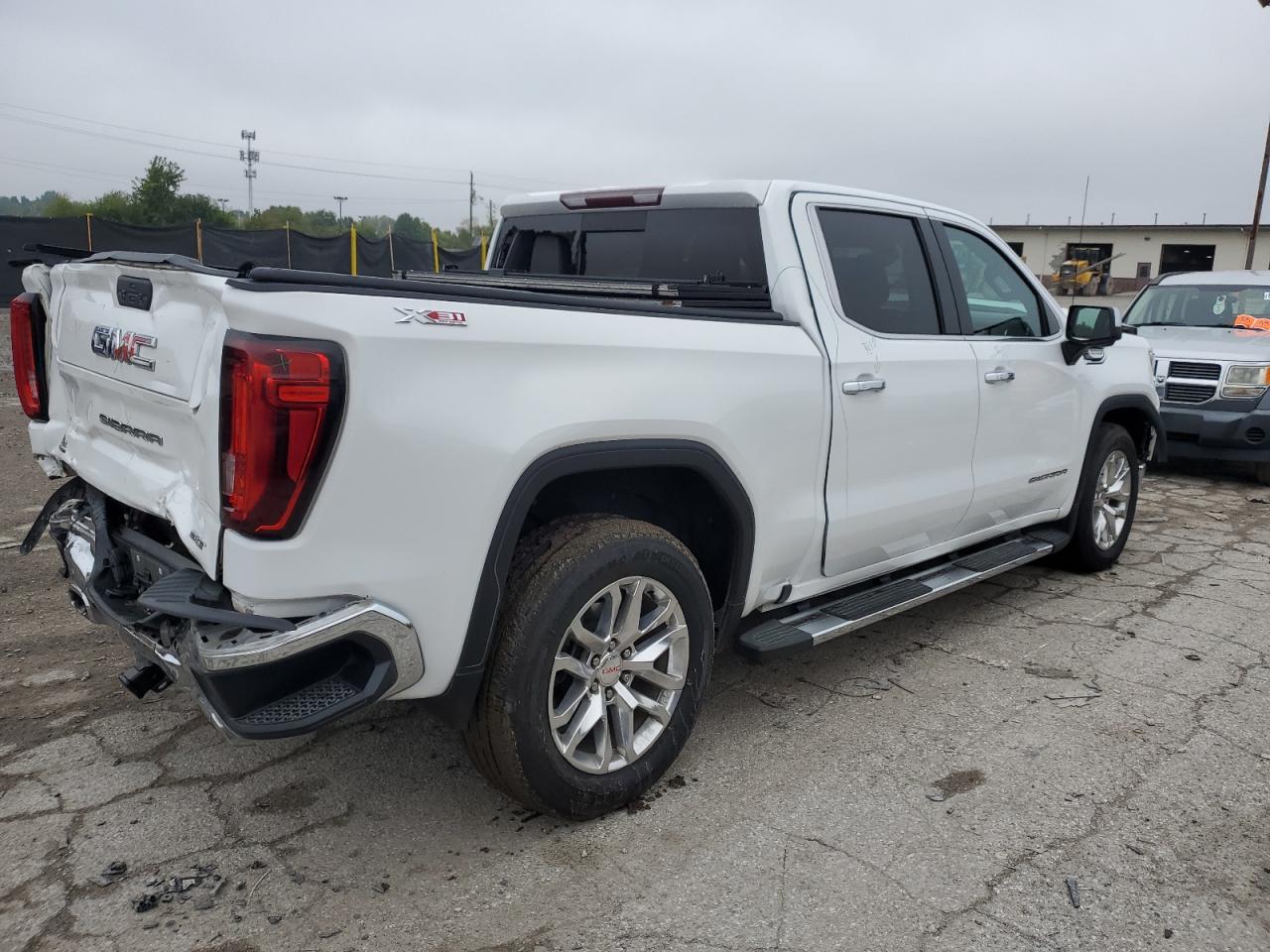 GMC Sierra K1500 Slt Image 3