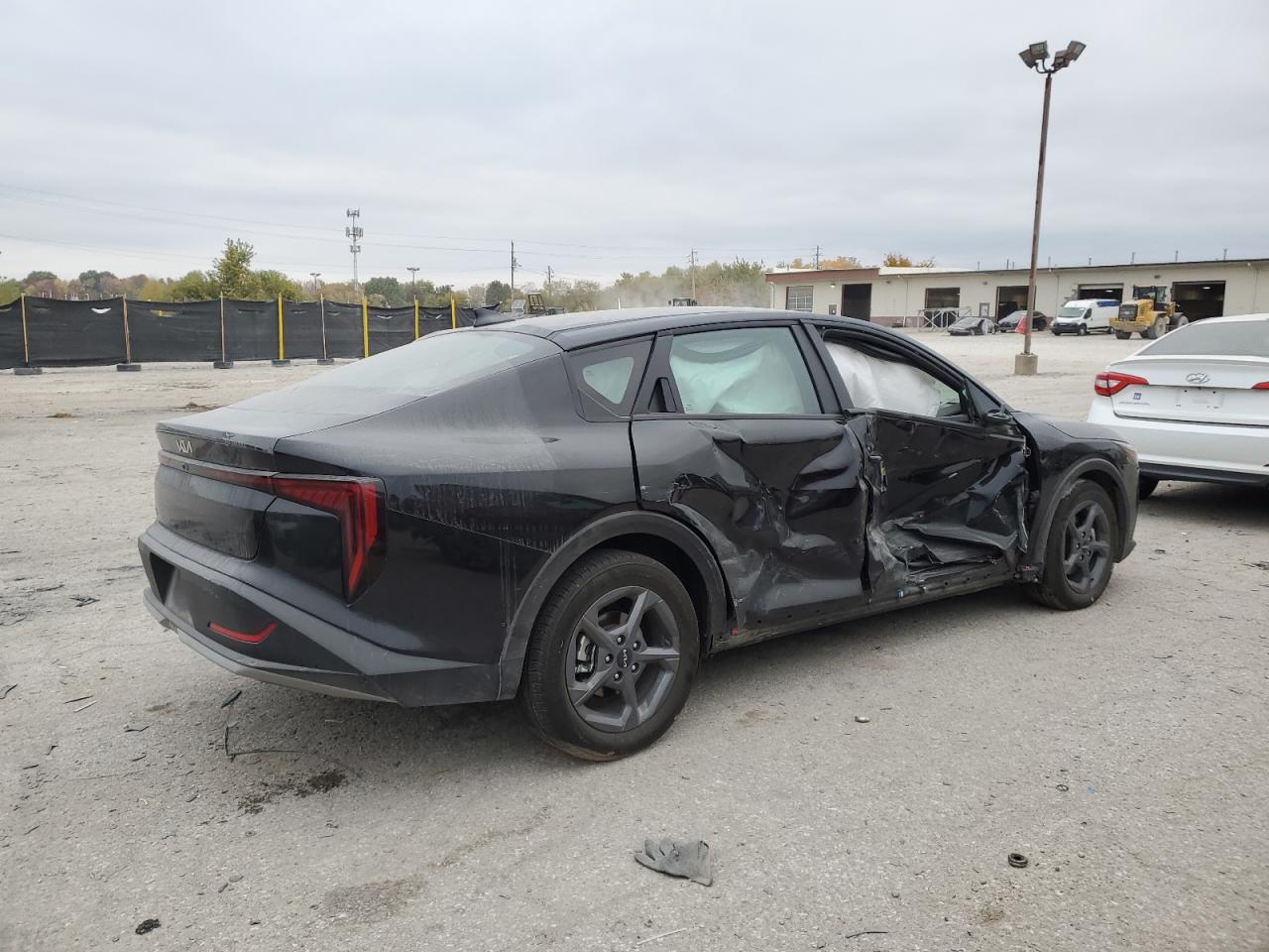 Kia K4 Lx Lx Image 4