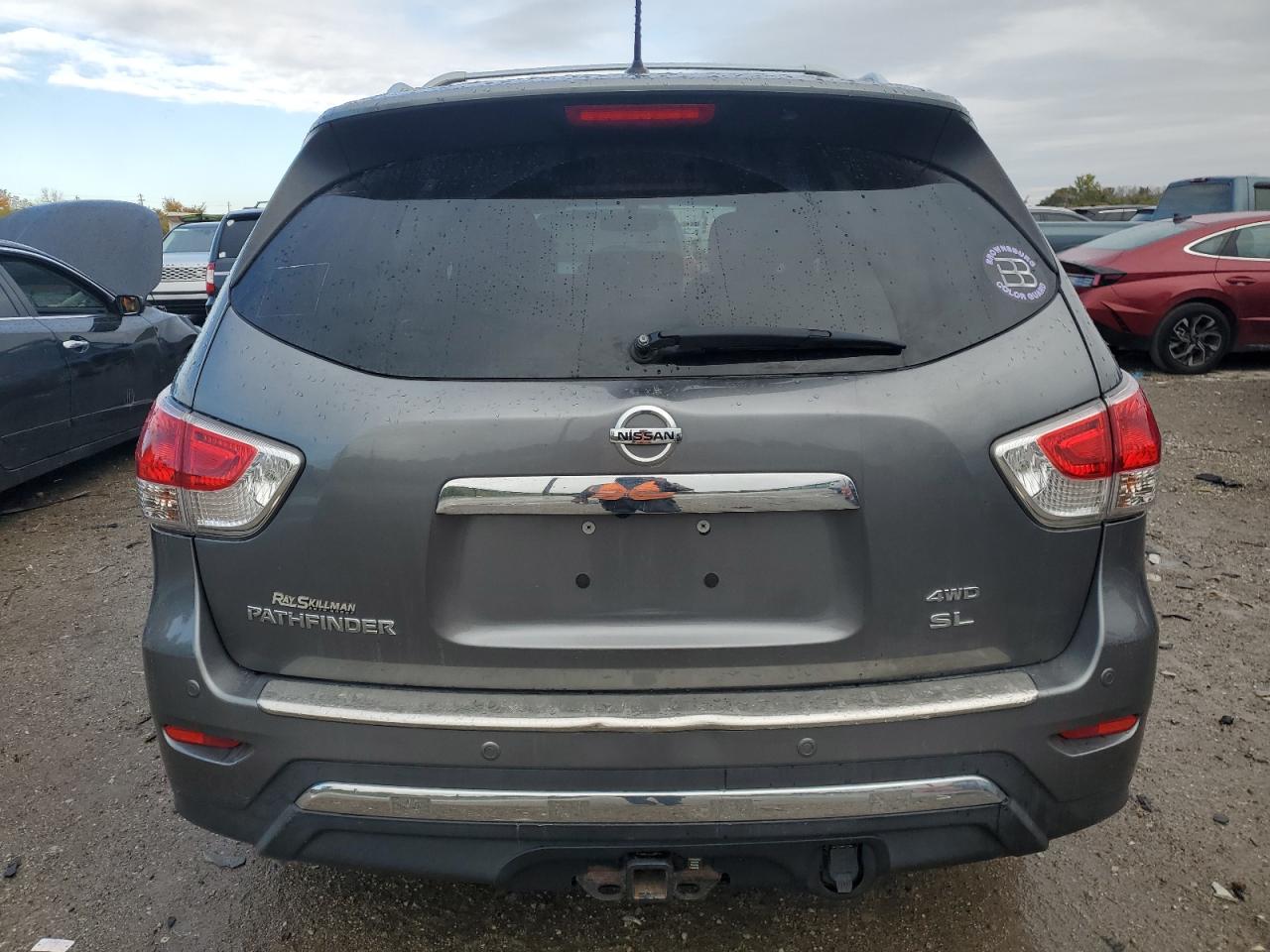 Nissan Pathfinder S Image 7